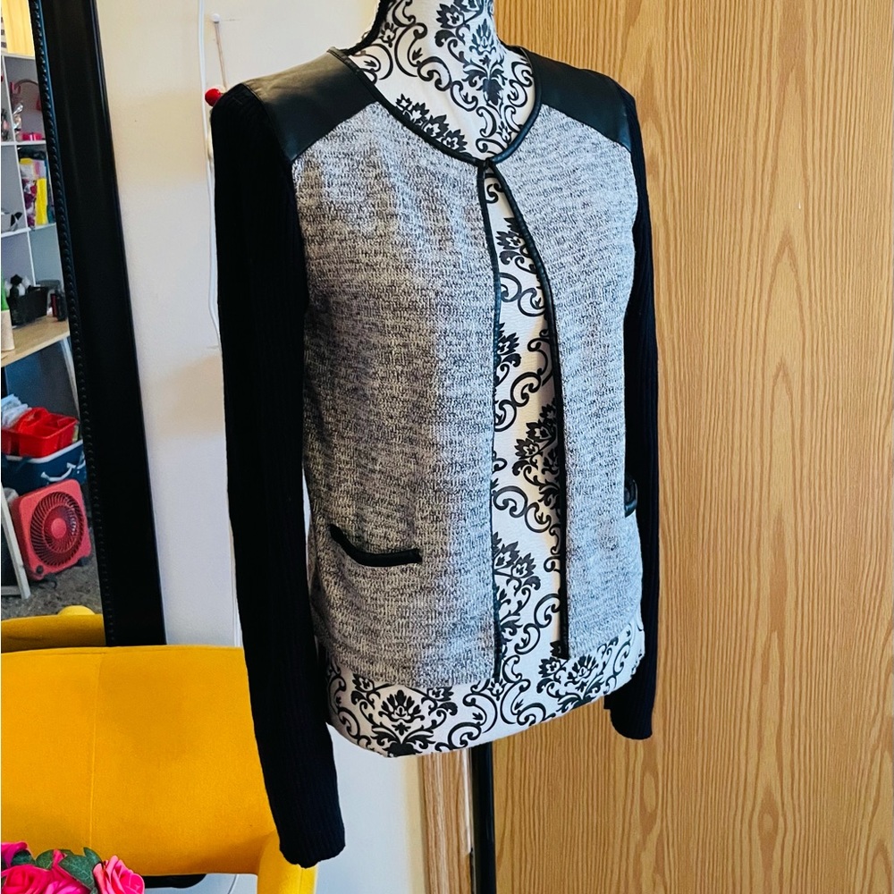 Willi Smith Women’s Grey Black Raglan Sleeve Open Front Knit Cardigan Sweater M
